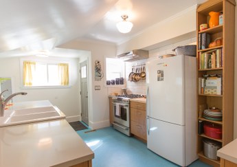 Modern-Retro Westside Kitchen