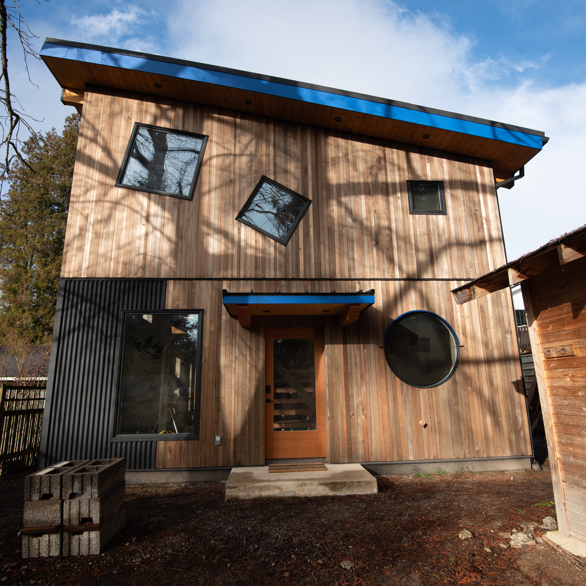 Rob's Clever Cottage [DIY-ICF]